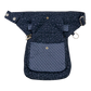Gassi-Tasche aus Canvas- Stoff Violett mit kleinen Pfotenmotiven mit zwei Reißverschlussfächer vorne sowie einem Einsteckfach, welches durch einen Überschlag mit einem Druckknopf verschlossen wird.