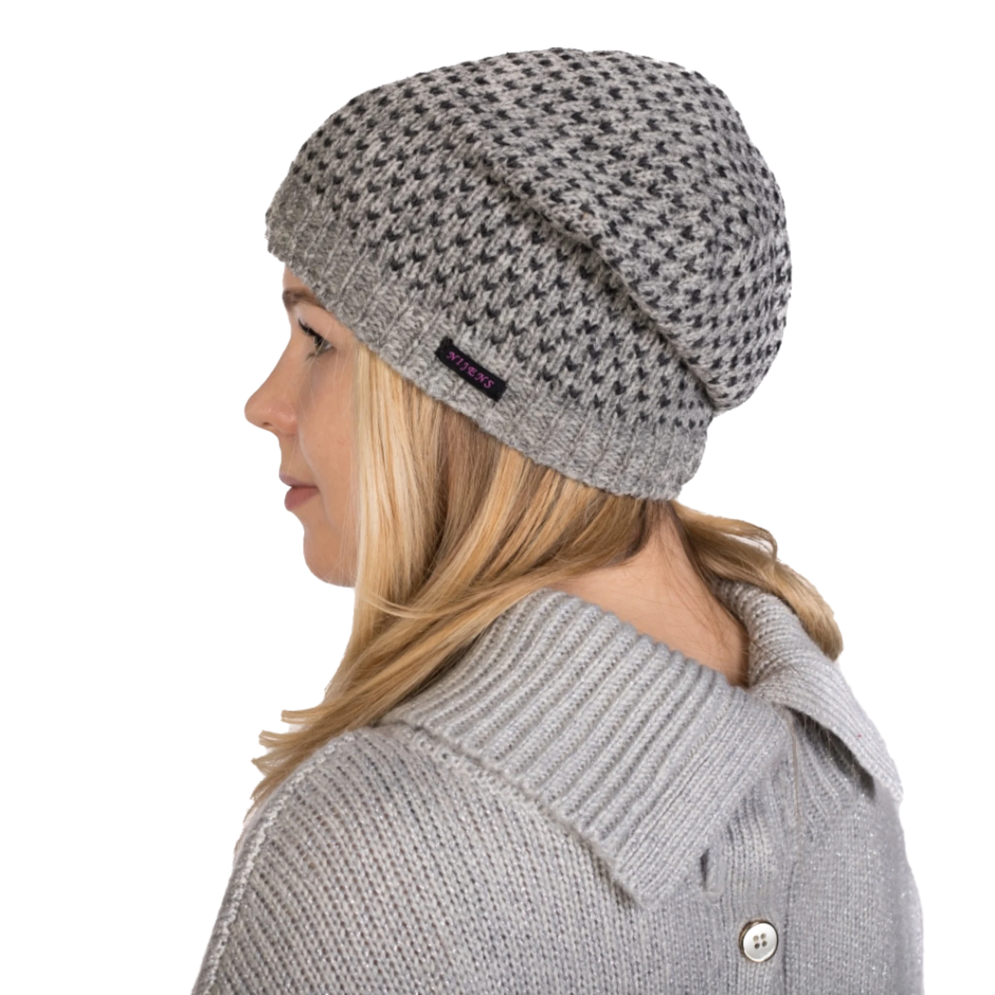 Frauen Model mit Long Beanie Mütze, Wollmütze.