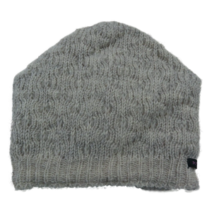 Long Beanie Mütze aus Schurwolle Grau mit Strickmuster.