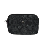 Beuteltsche aus Canvas schwarz mit floralem Muster. Die Tasche besitzt Reisverschlussfächer und ein Einsteckfach vorne.
