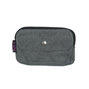 Beuteltsche aus Canvas grau mit floralem Muster. Die Tasche besitzt Reisverschlussfächer und ein Einsteckfach vorne.
