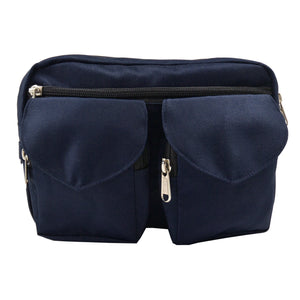 Gassi-Tasche, Bauchtasche sowie UmhĂ€ngetasche aus Nylon in Dunkelblau, und ReiĂverschlussfach vorne mit zwei aufgesetzten, auswaschbaren LeckerliefĂ€chern.