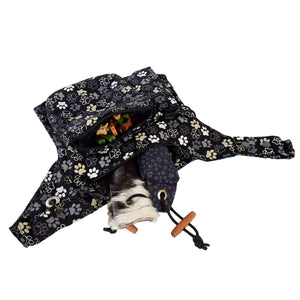 Gassi-Tasche in Schwarz-Weiß mit stilvollem Pfoten-Design mit Leckerlifach. Brandenburg 38 - Nijens