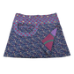 Sommerrock Baumwolle, marineblaues Blumenmuster mit Tasche. Tragbar von beiden Seiten. Umfang ist einstellbar mit einer doppelten Druckknopfleiste am Rockbund „Dunkelblau mit Muster“.