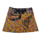 Sommerrock Baumwolle, gelb/Paisley mit Tasche. Tragbar von beiden Seiten. Umfang ist einstellbar mit einer doppelten Druckknopfleiste am Rockbund „Schwarz mit Blumenmotiven“.