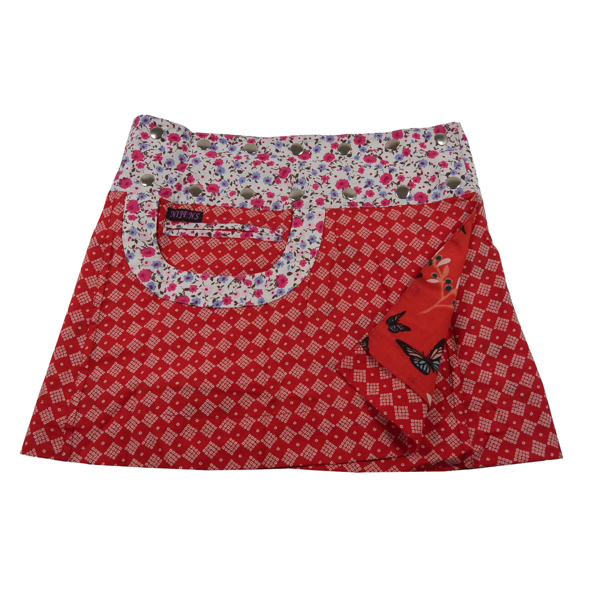 Sommerrock Baumwolle, Rot mit Muster und Tasche. Tragbar von beiden Seiten. Umfang ist einstellbar mit einer doppelten Druckknopfleiste am Rockbund „Weiß mit Blumenmuster“.