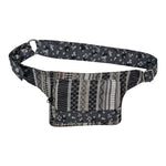 Bauchtasche aus Baumwoll-Stoff Grau mit Muster.