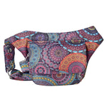 Nijens Hüfttasche Dublin im bunten Mandala-Design, Frontansicht mit Reißverschlussfach und Gurt.