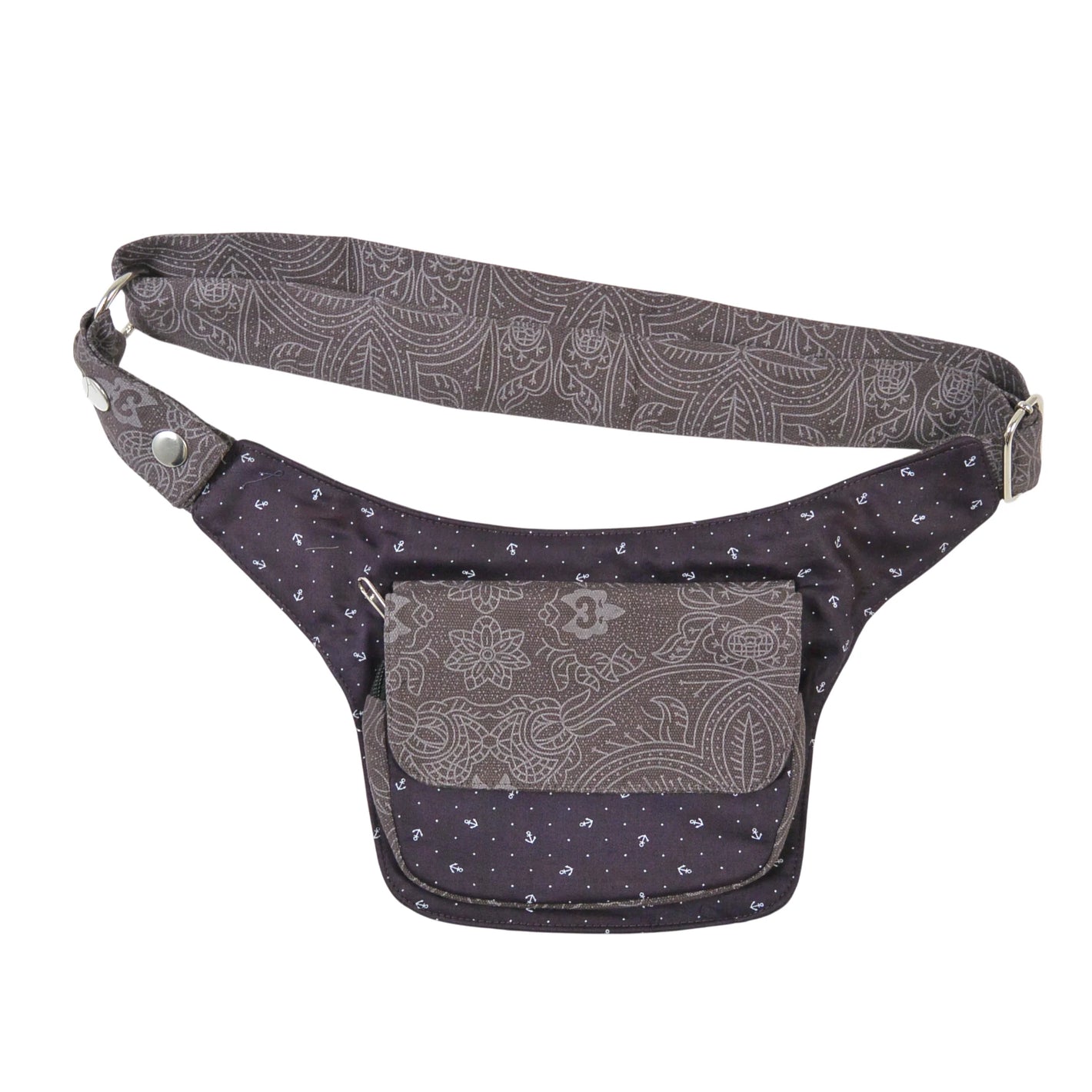 Nijens Bauchtasche Dublin aus Stoff in Braun mit Anker-Muster, Frontansicht mit geschlossener Klappe und verstellbarem Hüftgurt.