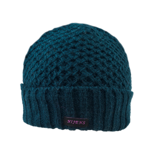 Frontansicht: Kurze Beanie Mütze, Wollmütze aus Schurwolle Petrol, Webenmuster Strick Tiefseegrün mit Breitem Mützenumschlag.