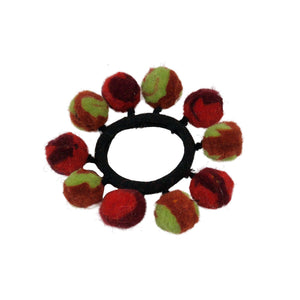 Haargummi mit handgefilzten Filz-Bommeln in Grün-Rot-Braun, bunter Farb-Mix
