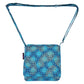 Kleine Tasche, Umhängetasche aus Baumwolle, Türkis, dunkelblau mit Muster und goldenen Paisley-Elementen. Tragegurt ist stufenlos verstellbar.