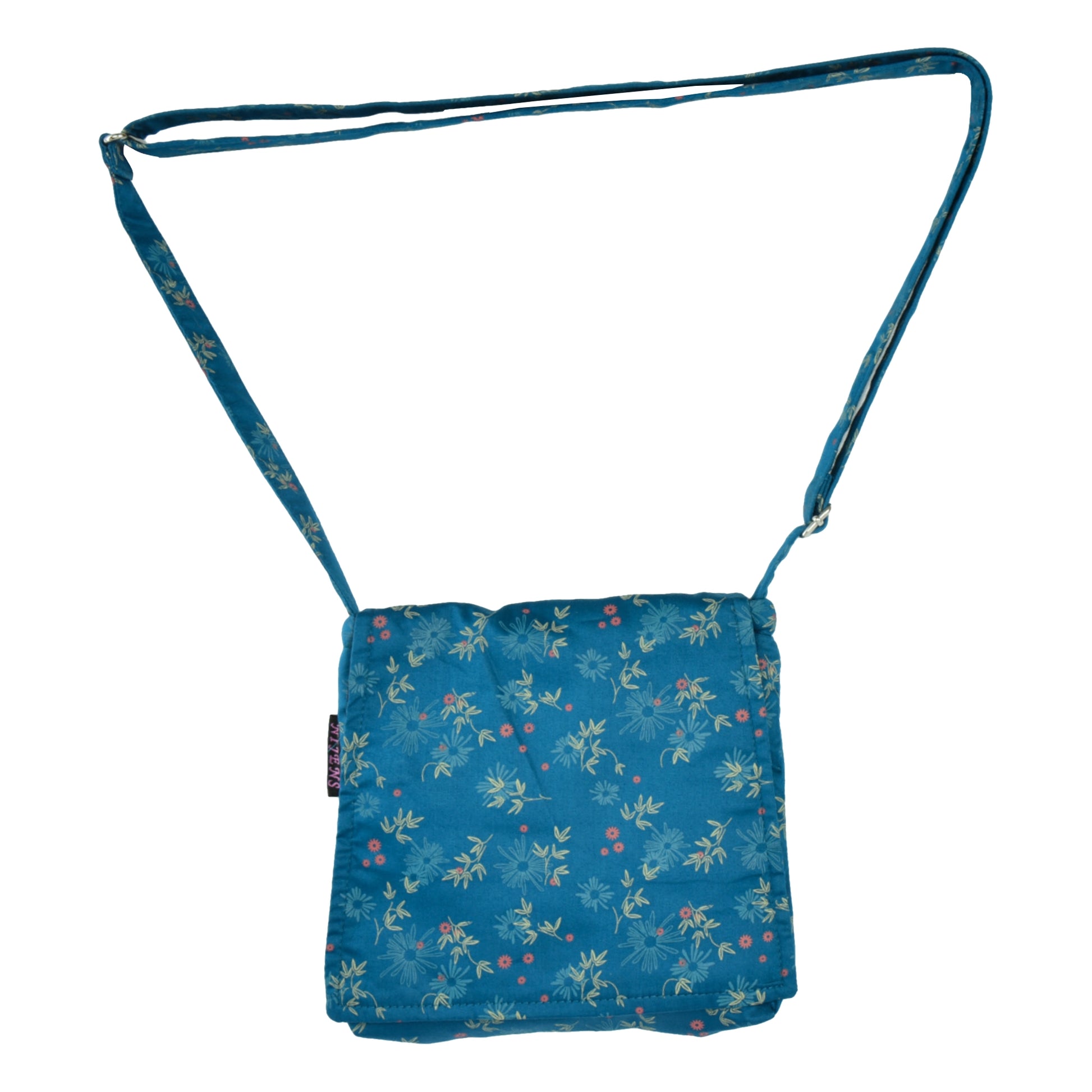 Kleine Tasche, Umhängetasche aus Baumwolle, Seidenblau mit Blättern und Blumenmotiven. Ein Hauptfach mit Einsteckfach und jeweils ein Reißverschlussfach vorne und hinten. Der Tragegurt ist stufenlos verstellbar.