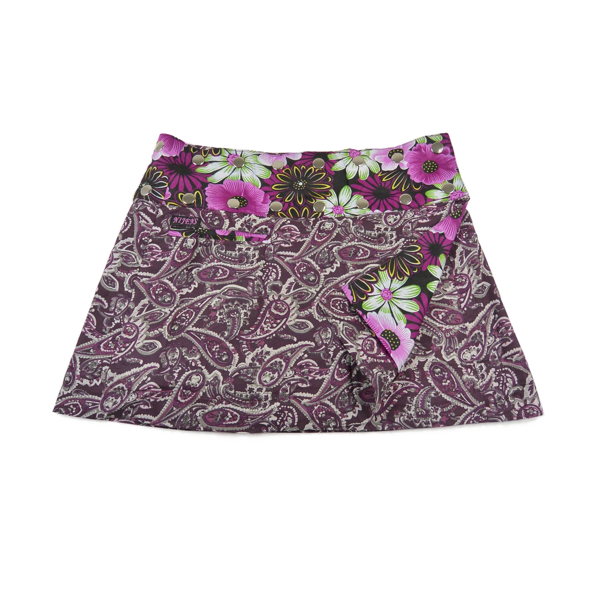 Sommerrock-Wenderock Nijens, kurzer Rock in A-Linie, Baumwollstoff Violett mit Paisleymuster und Eingrifftasche.