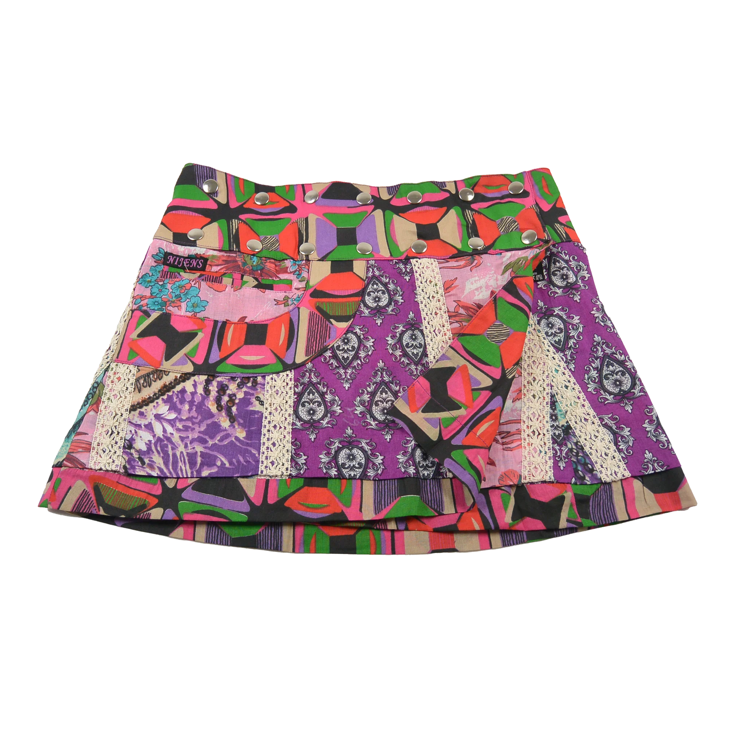 Sommerrock aus Baumwolle in Bunt/ Violett im Mustermix. Umfang ist verstellbar mit doppelter Druckknopfleiste mit Seitentasche.