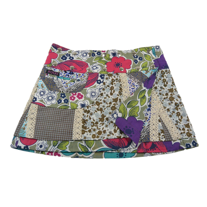 Sommerrock aus Baumwolle in Grau/Türkis im Mustermix. Umfang ist verstellbar mit doppelter Druckknopfleiste mit Seitentasche.