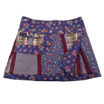Sommerrock aus Baumwolle in Violett im Mustermix. Umfang ist verstellbar mit doppelter Druckknopfleiste mit Seitentasche.