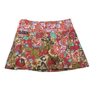 Sommerrock aus Baumwolle in Bunt/Sandfarben im Mustermix. Umfang ist verstellbar mit doppelter Druckknopfleiste mit Einsteckfach.