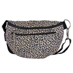 Frontansicht Bauchtasche im Leopardenlook mit Reißverschlussfächern