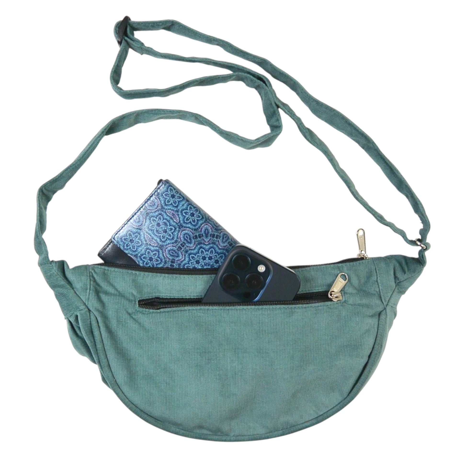 Crossbodybag „Rishikesh“ aus Cord Salbei von Nijens in Frontalansicht, mit zwei Reißverschlussfächern