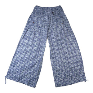Pumphose aus Viskose in Hellblau mit floralem Ethno-Muster