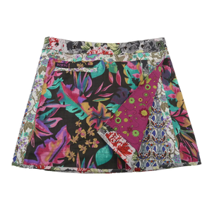 Wenderock aus Baumwolle schwarz/pink mit kleinem Einsteckfach vorne. Umfang ist einstellbar mit gläsernen Druckknöpfen am Rockbund. Muster und FarbenMix.