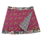 Wenderock aus Baumwolle Blumenmuster/pink mit kleinem Einsteckfach vorne. Umfang ist einstellbar mit gläsernen Druckknöpfen am Rockbund. Muster und FarbenMix.
