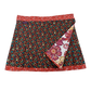 Wenderock aus Baumwolle mit Blumenmuster (dunkelrot). Umfang ist einstellbar mit Druckknöpfen am Rockbund. Muster und FarbenMix.