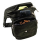 Geöffnete Gassi-Tasche aus Cord Lodengrün mit Hundesnacks & Wasserflasche – ideal für Training & Alltag mit deinem Vierbeiner.
