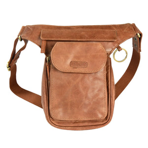 Gürteltasche Gassi-Tasche aus Leder Cognac-Braun, mit einem Ring zum Befestigen von kleinen Sachen. Diese Tasche verfügt über zwei Reißverschlussfächer und einem Einsteckfach vorne.