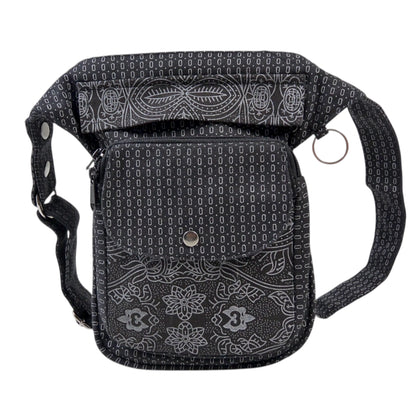 Nijens Gassi-Tasche Hannover aus schwarzem Canvas mit grauem Ethno-Muster und verstellbarem Gurt