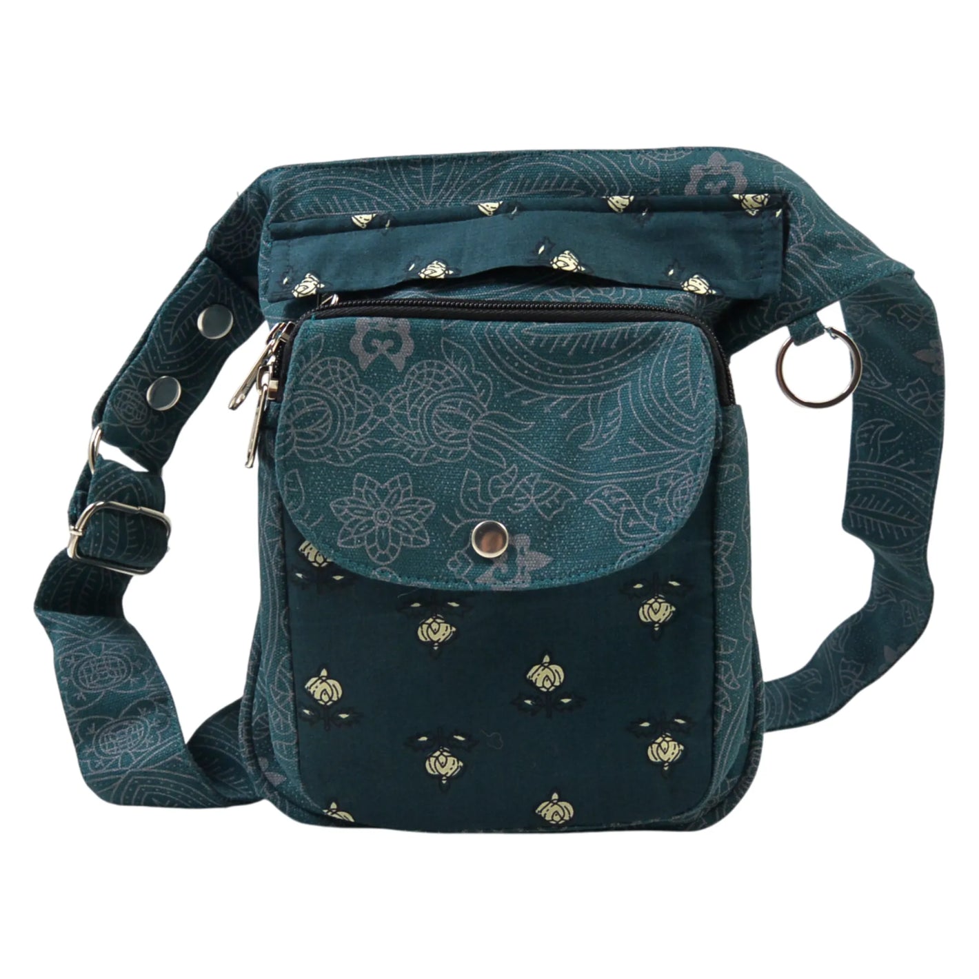 Nijens Gassitasche Hannover aus Canvas-Baumwolle in Petrol mit Mandala-Muster, Frontansicht mit Druckknopfklappe, Reißverschlussfach und verstellbarem Gurt.