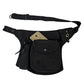 Canvas Gassi-Tasche in Schwarz von Nijens mit Flaschenhalter, Leckerlifach und Platz für Handy & Kotbeutel. Frontalansicht.