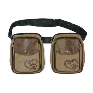 Doppelte Gassi-Tasche in Beige mit gesticktem Pfotenherz und Kunstleder-Klappe in Braun