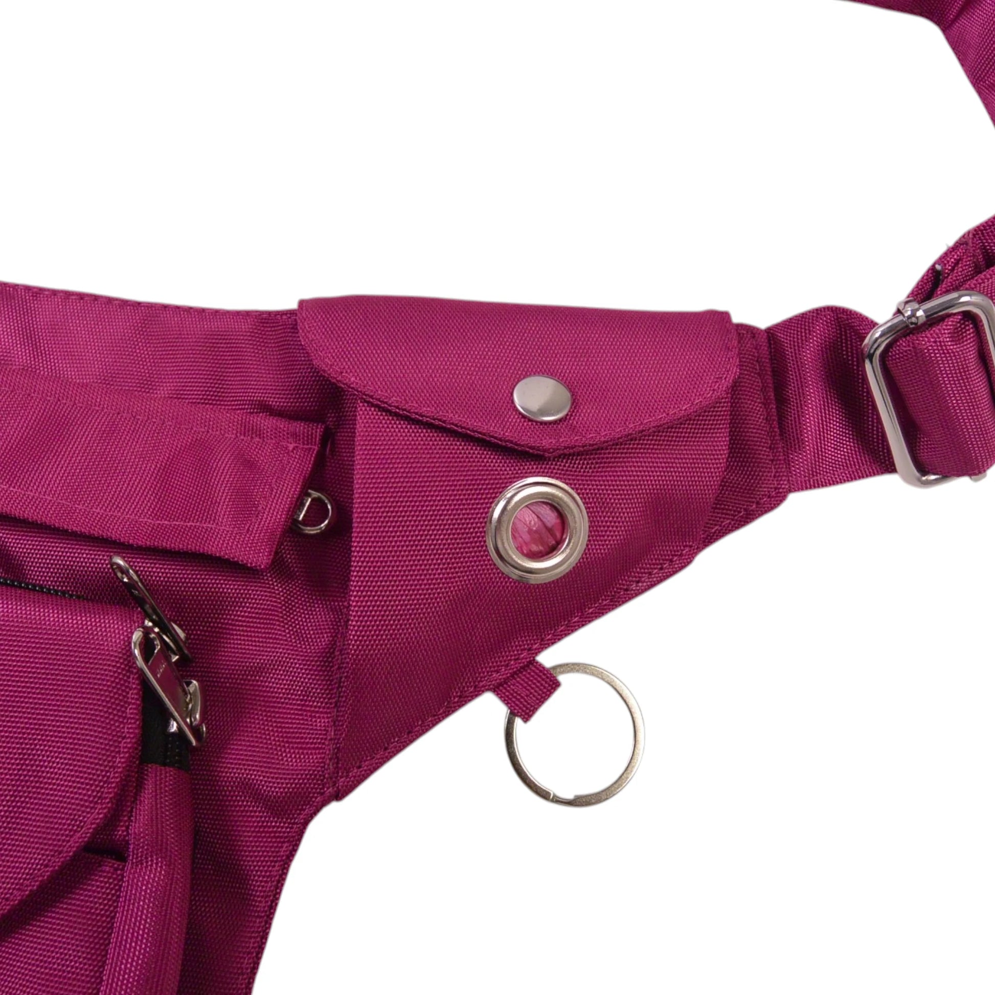 Gassitasche Fuchsia mit einem Fach mit Öse zur Aufbewahrung von Hundekotbeuteln