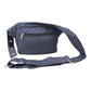 Dunkelblaue Gassi-Tasche Frankfurt aus Denim – praktische Hüfttasche für Hundespaziergänge. Rückseite.