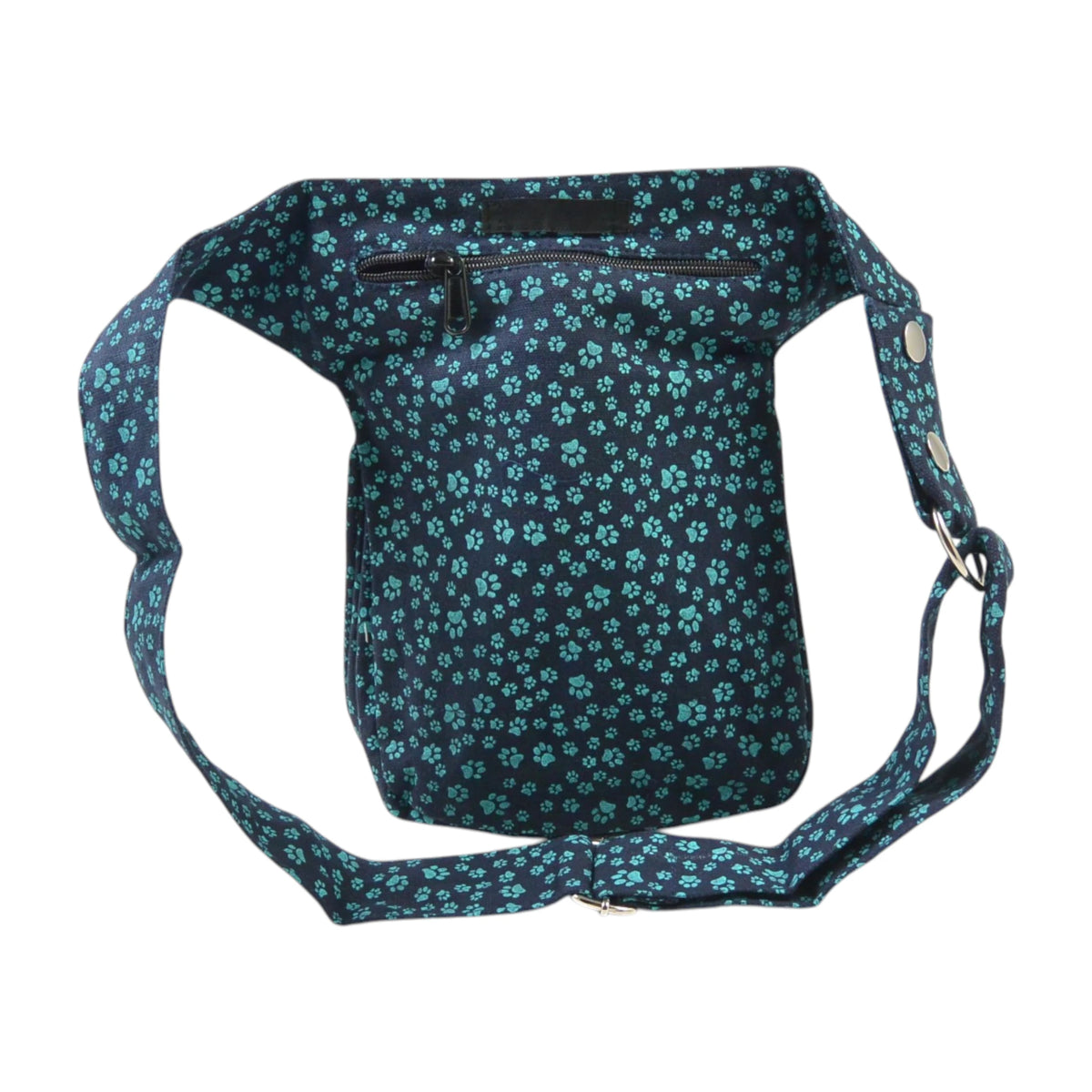 Nijens Gassitasche Hannover aus Canvas-Baumwolle in Teal mit Pfoten-Muster, Rückansicht mit Druckknopfklappe, Reißverschlussfach und verstellbarem Gurt.