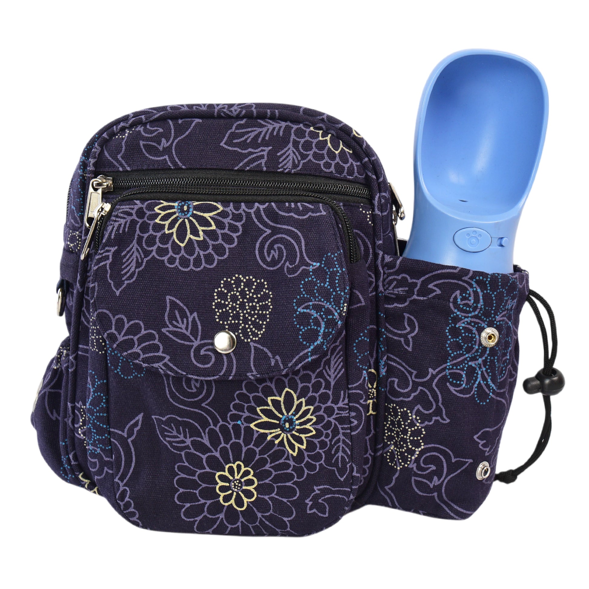 Vorderansicht der Tasche mit integrierter blauer Hundetrinkflasche im seitlichen Halter.