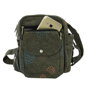 Frontfach mit herausragendem Smartphone – zeigt praktische Alltagsnutzung der Gassitasche. Nijens Shop.