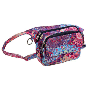 Nijens Hüfttasche aus Polyester mit Mandala-Muster, Seitenansicht mit sichtbaren Reißverschlüssen und Metallring.