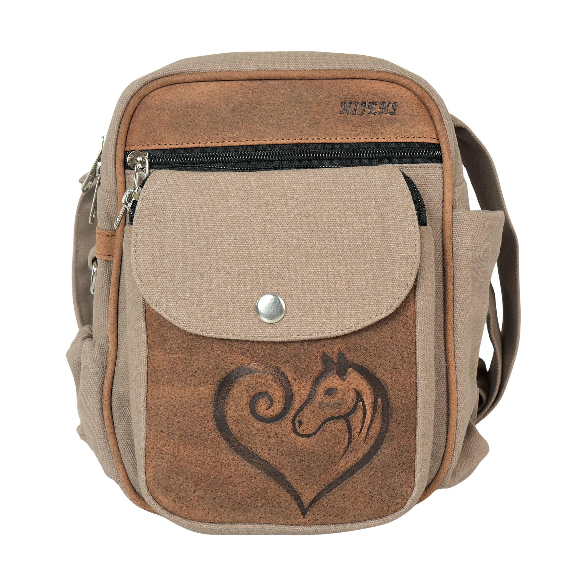 Beige-braune Reitertasche Konstanz aus robustem Canvas mit braunem Echtleder und Pferde-Herz-Prägung, Frontansicht