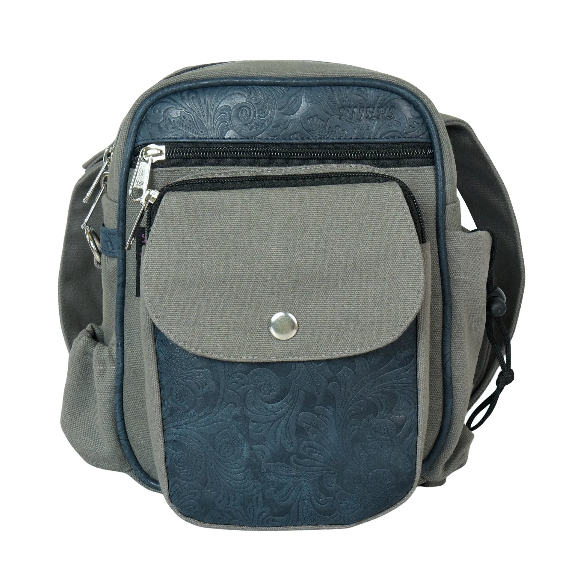 Gassi-Tasche Konstanz in Grau aus robustem Canvas mit geprägtem dunkelgrauem Echtleder, Frontansicht mit mehreren Reißverschlussfächern