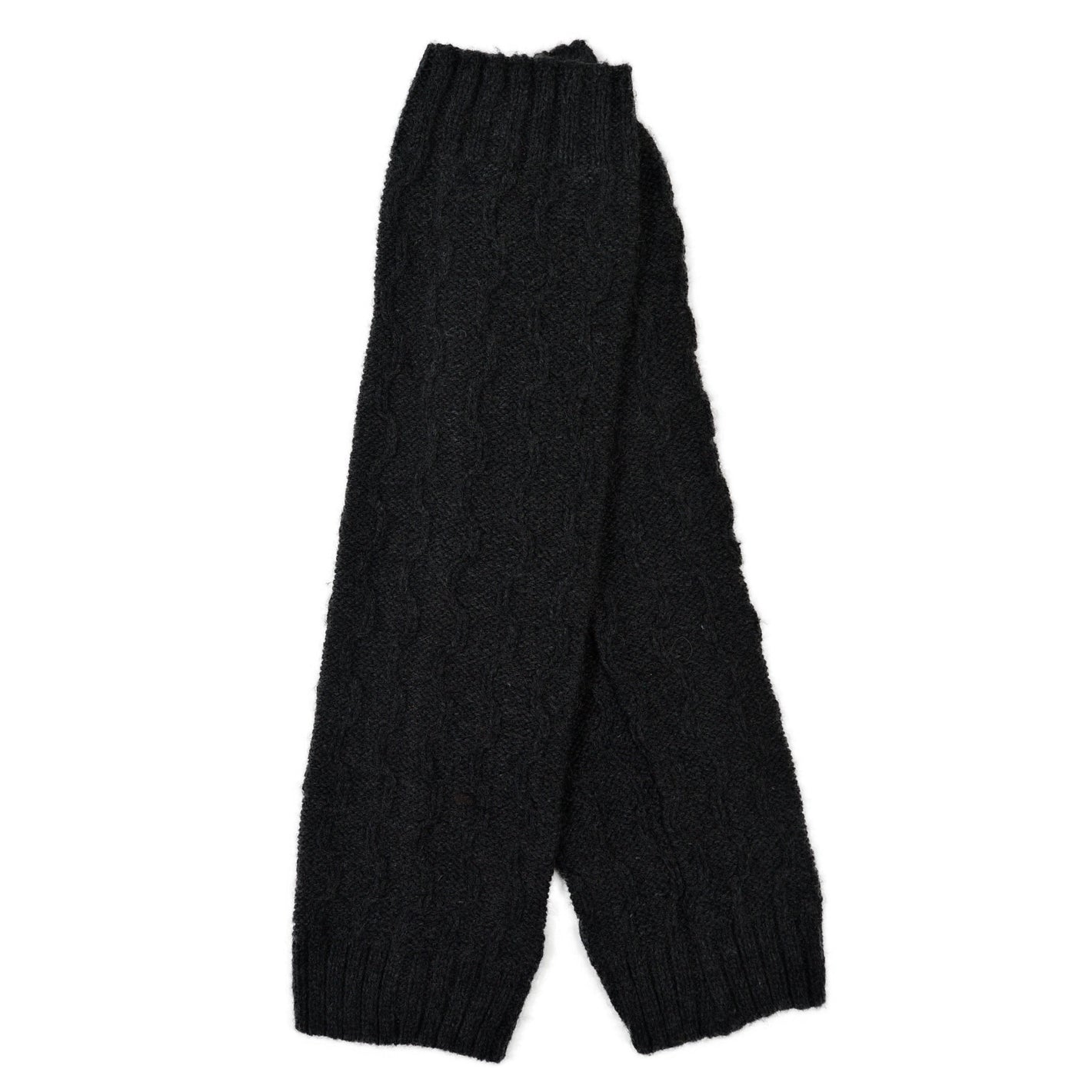 Gestrickte Beinstulpen Schwarz – warme Strickstulpen mit Rippbündchen von Nijens