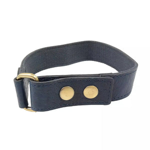 Gürtel-Verlängerung aus Leder NAVY Blau mit zwei Druckknöpfen und Vierkantring zur Verlängerung von Gürteln unserer Hüfttaschen.