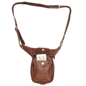 Gassi-Tasche Leder Brandy mit Pfoten&Herzprägungen 2