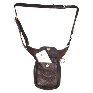 Gürteltasche aus Leder in Mahagoni Braun mit Pfote&Herzprägung und Ring
