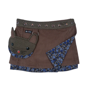 Wenderock für Kinder aus Kordsamt Nougatbraun mit abnehmbarem Katzenkopftäschchen und gläserner Druckknopfleiste.