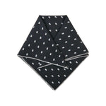 Dreieckige Hundehalstuch, Hundebandana, Stoff Schwarz mit Totenkopf Muster. Nijens Shop