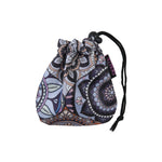 Beutel aus wasserabweisendem Polyester-Material mit Mandala-Design in Lavendel.