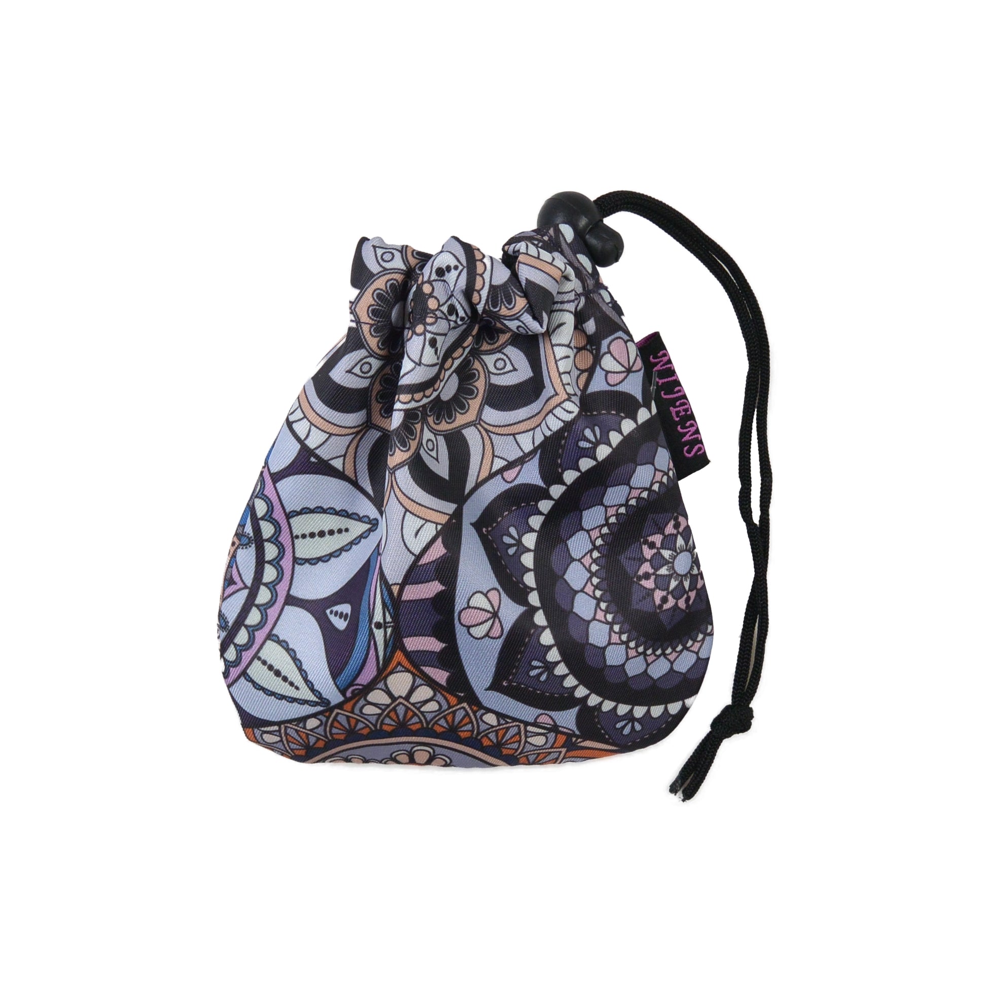 Beutel aus wasserabweisendem Polyester-Material mit Mandala-Design in Lavendel.